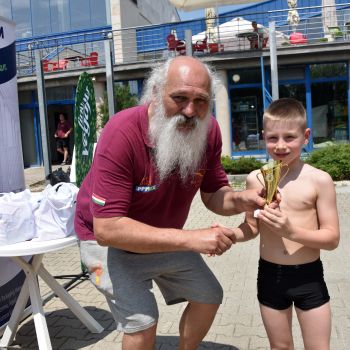 andrassyzola@gmail.com