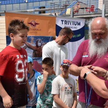 andrassyzola@gmail.com