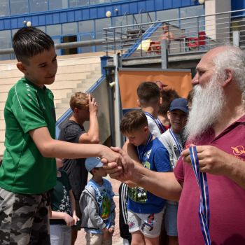 andrassyzola@gmail.com