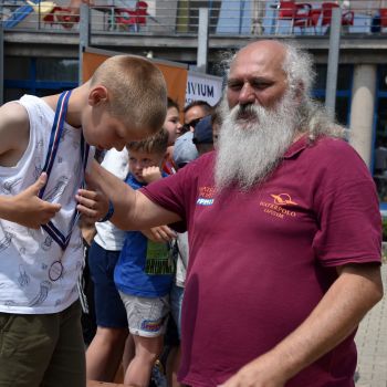 andrassyzola@gmail.com