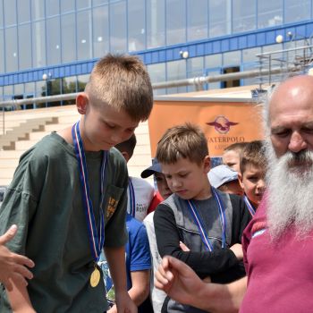 andrassyzola@gmail.com