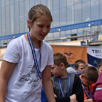 andrassyzola@gmail.com