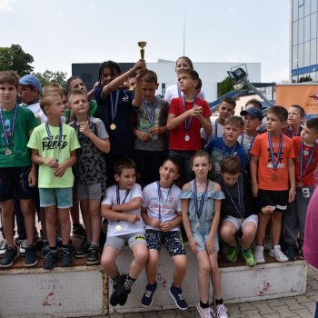 andrassyzola@gmail.com