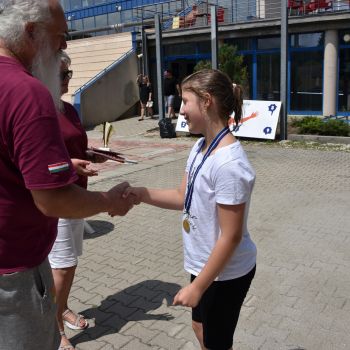 andrassyzola@gmail.com