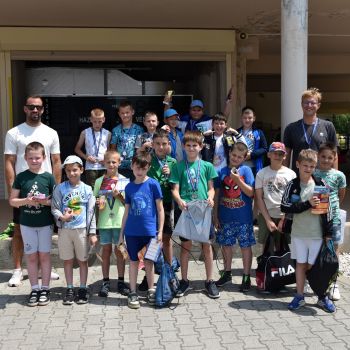 andrassyzola@gmail.com